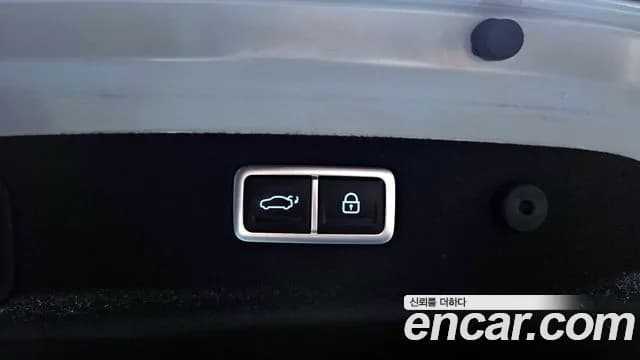 2021 Genesis The New G70 Gasoline 2.0T 2WD Sold VIN KMTG341ABMU091409 – photo 13 2021 Genesis The New G70 Gasoline 2.0T 2WD Sold VIN KMTG341ABMU091409 – photo 13