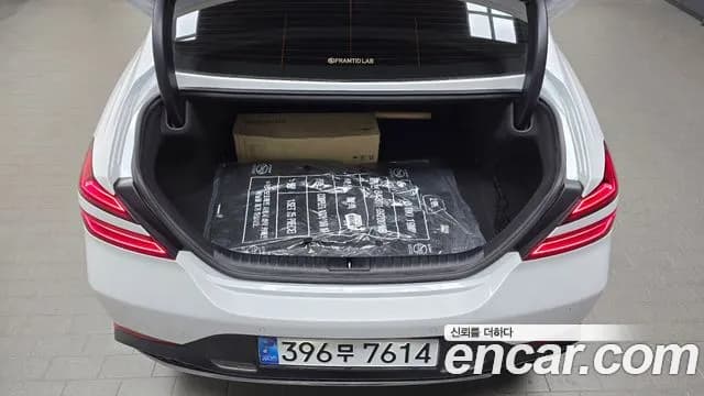 2022 Genesis The New G70 Gasoline 2.0T 2WD Sold VIN KMTG341ABNU094741 – photo 12 2022 Genesis The New G70 Gasoline 2.0T 2WD Sold VIN KMTG341ABNU094741 – photo 12