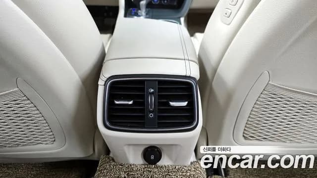 2022 Genesis The New G70 Gasoline 2.0T 2WD Sold VIN KMTG341ABNU094922 – photo 24 2022 Genesis The New G70 Gasoline 2.0T 2WD Sold VIN KMTG341ABNU094922 – photo 24