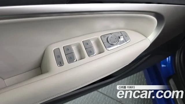 2023 Genesis The New G70 Gasoline 2.0T 2WD Sold VIN KMTG341ABPU109191 – photo 29 2023 Genesis The New G70 Gasoline 2.0T 2WD Sold VIN KMTG341ABPU109191 – photo 29