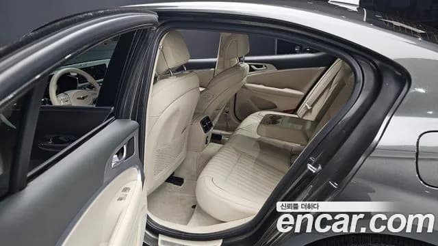 2023 Genesis The New G70 Gasoline 2.0T 2WD Sold VIN KMTG341ABPU112076 – photo 16 2023 Genesis The New G70 Gasoline 2.0T 2WD Sold VIN KMTG341ABPU112076 – photo 16
