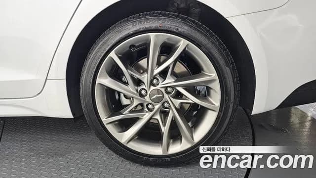 2023 Genesis The New G70 Gasoline 2.0T 2WD Sold VIN KMTG341ABPU128119 – photo 13 2023 Genesis The New G70 Gasoline 2.0T 2WD Sold VIN KMTG341ABPU128119 – photo 13