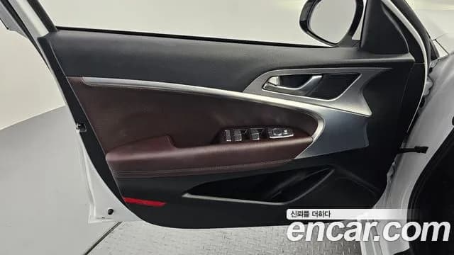 2023 Genesis The New G70 Gasoline 2.0T 2WD Sold VIN KMTG341ABPU128119 – photo 16 2023 Genesis The New G70 Gasoline 2.0T 2WD Sold VIN KMTG341ABPU128119 – photo 16