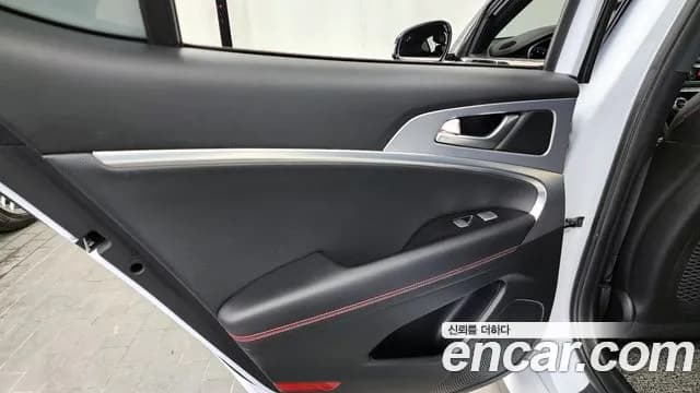 2018 Genesis G70 2.0T AWD Sold VIN KMTG341ADJU001596 – photo 22 2018 Genesis G70 2.0T AWD Sold VIN KMTG341ADJU001596 – photo 22