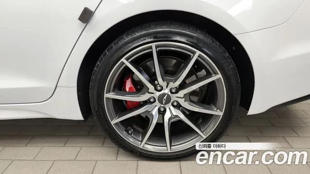 2018 Genesis G70 2.0T AWD Sold VIN KMTG341ADJU001596 – photo 26 2018 Genesis G70 2.0T AWD Sold VIN KMTG341ADJU001596 – photo 26