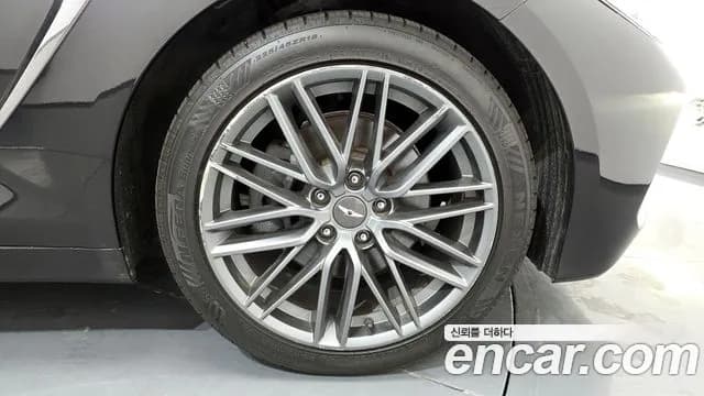 2018 Genesis G70 2.0T AWD Sold VIN KMTG341ADJU008498 – trunk area 2018 Genesis G70 2.0T AWD Sold VIN KMTG341ADJU008498 – trunk area