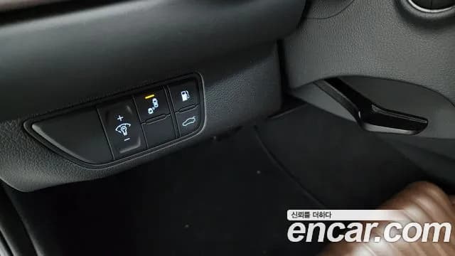 2018 Genesis G70 2.0T AWD Sold VIN KMTG341ADJU015023 – photo 20 2018 Genesis G70 2.0T AWD Sold VIN KMTG341ADJU015023 – photo 20