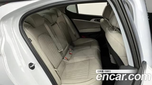 2019 Genesis G70 2.0T AWD Sold VIN KMTG341ADKU030122 – trunk area 2019 Genesis G70 2.0T AWD Sold VIN KMTG341ADKU030122 – trunk area