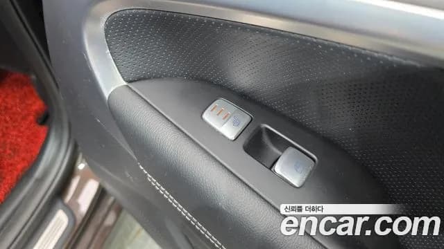 2019 Genesis G70 2.0T AWD Sold VIN KMTG341ADKU041105 – photo 16 2019 Genesis G70 2.0T AWD Sold VIN KMTG341ADKU041105 – photo 16