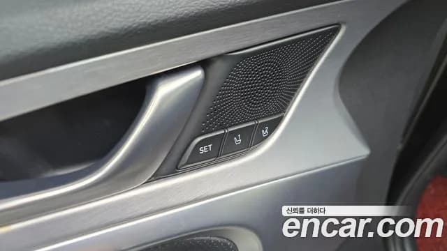 2019 Genesis G70 2.0T AWD Sold VIN KMTG341ADKU041105 – photo 17 2019 Genesis G70 2.0T AWD Sold VIN KMTG341ADKU041105 – photo 17