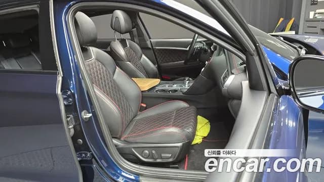 2019 Genesis G70 2.0T AWD Sold VIN KMTG341ADKU047184 – photo 17 2019 Genesis G70 2.0T AWD Sold VIN KMTG341ADKU047184 – photo 17