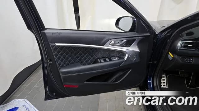 2019 Genesis G70 2.0T AWD Sold VIN KMTG341ADKU052041 – photo 15 2019 Genesis G70 2.0T AWD Sold VIN KMTG341ADKU052041 – photo 15