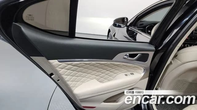 2020 Genesis G70 2.0T AWD Sold VIN KMTG341ADLU060508 – exterior detail 2020 Genesis G70 2.0T AWD Sold VIN KMTG341ADLU060508 – exterior detail
