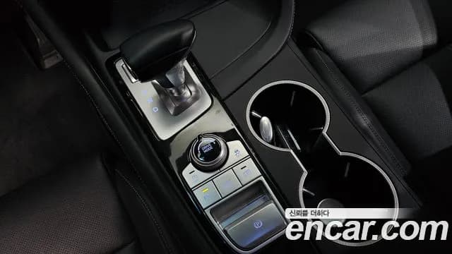 2021 Genesis The New G70 Gasoline 2.0T 4WD Sold VIN KMTG341ADMU086530 – side profile 2021 Genesis The New G70 Gasoline 2.0T 4WD Sold VIN KMTG341ADMU086530 – side profile