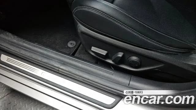 2021 Genesis The New G70 Gasoline 2.0T 4WD Sold VIN KMTG341ADMU087076 – photo 27 2021 Genesis The New G70 Gasoline 2.0T 4WD Sold VIN KMTG341ADMU087076 – photo 27
