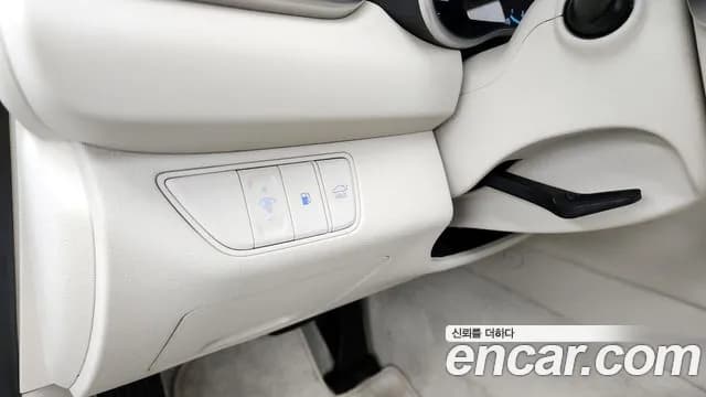 2024 Genesis The New G70 Gasoline 2.5T 4WD Sold VIN KMTG341CDRU133051 – exterior detail 2024 Genesis The New G70 Gasoline 2.5T 4WD Sold VIN KMTG341CDRU133051 – exterior detail