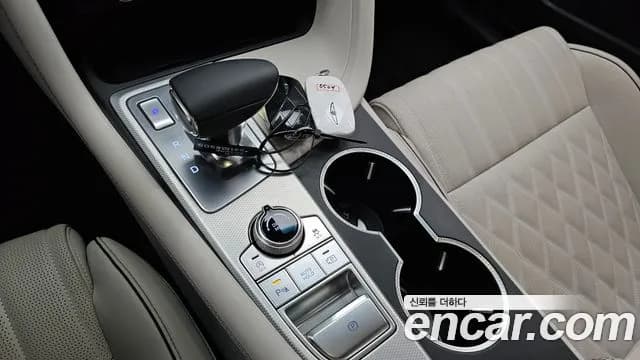 2025 Genesis The New G70 Gasoline 2.5T 4WD Sold VIN KMTG341CDSU150744 – exterior detail 2025 Genesis The New G70 Gasoline 2.5T 4WD Sold VIN KMTG341CDSU150744 – exterior detail