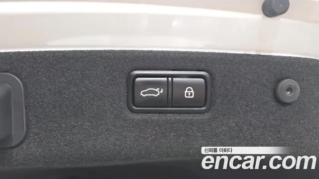 2019 Genesis G70 3.3T Sport Sold VIN KMTG541EBKU053829 – exterior detail 2019 Genesis G70 3.3T Sport Sold VIN KMTG541EBKU053829 – exterior detail