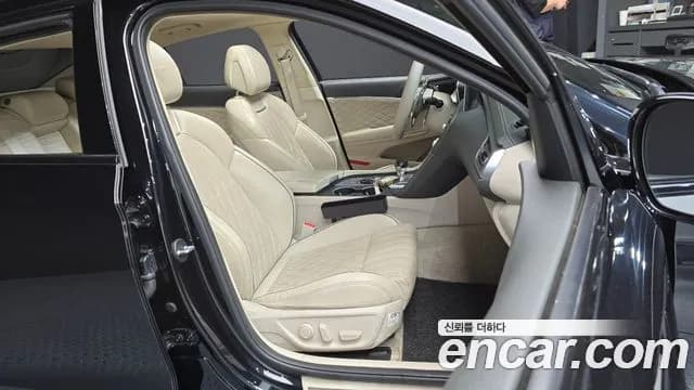 2020 Genesis G70 3.3T Sport Sold VIN KMTG541EBLU062912 – photo 15 2020 Genesis G70 3.3T Sport Sold VIN KMTG541EBLU062912 – photo 15