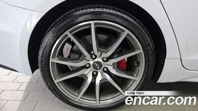 2018 Genesis G70 3.3T Sport AWD Sold VIN KMTG541EDJU005132 – photo 14 2018 Genesis G70 3.3T Sport AWD Sold VIN KMTG541EDJU005132 – photo 14