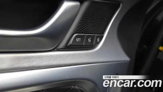 2019 Genesis G70 3.3T Sport AWD Sold VIN KMTG541EDKU028132 – photo 12 2019 Genesis G70 3.3T Sport AWD Sold VIN KMTG541EDKU028132 – photo 12