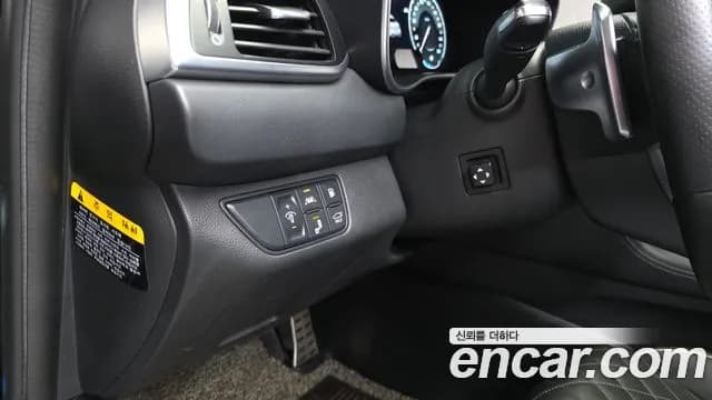 2019 Genesis G70 3.3T Sport AWD Sold VIN KMTG541EDKU028132 – photo 13 2019 Genesis G70 3.3T Sport AWD Sold VIN KMTG541EDKU028132 – photo 13