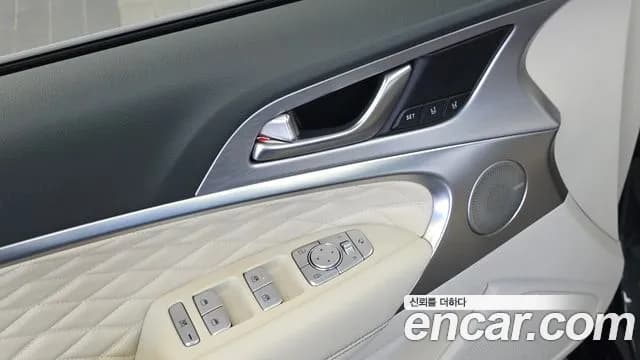 2019 Genesis G70 3.3T Sport AWD Sold VIN KMTG541EDKU041639 – photo 16 2019 Genesis G70 3.3T Sport AWD Sold VIN KMTG541EDKU041639 – photo 16