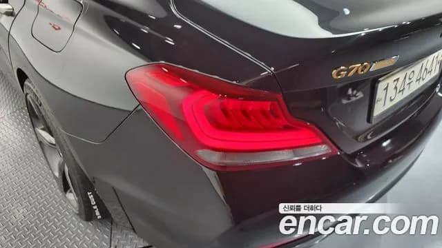 2019 Genesis G70 3.3T Sport AWD Sold VIN KMTG541EDKU043219 – interior seats 2019 Genesis G70 3.3T Sport AWD Sold VIN KMTG541EDKU043219 – interior seats