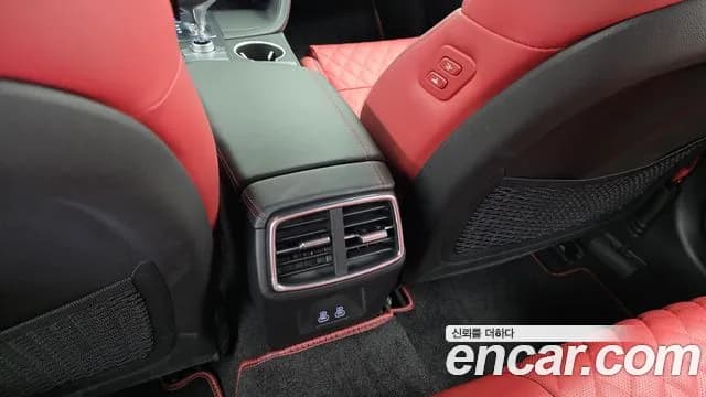 2025 Genesis The New G70 Gasoline 3.3T 2WD Sold VIN KMTG641EBSU157906 – interior seats 2025 Genesis The New G70 Gasoline 3.3T 2WD Sold VIN KMTG641EBSU157906 – interior seats