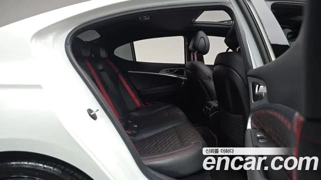2021 Genesis The New G70 Gasoline 3.3T 4WD Sold VIN KMTG641EDMU076913 – trunk area 2021 Genesis The New G70 Gasoline 3.3T 4WD Sold VIN KMTG641EDMU076913 – trunk area