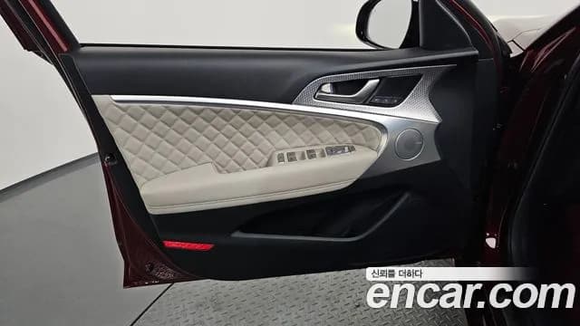 2023 Genesis The New G70 Shooting Brake Gasoline 2.0T 2WD Sold VIN KMTG6G1ABPU107268 – photo 13 2023 Genesis The New G70 Shooting Brake Gasoline 2.0T 2WD Sold VIN KMTG6G1ABPU107268 – photo 13
