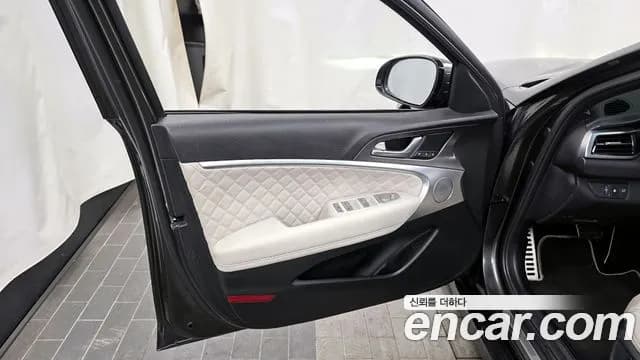 2024 Genesis The New G70 Shooting Brake Gasoline 2.5T 4WD Sold VIN KMTG6G1CDRU133726 – exterior detail 2024 Genesis The New G70 Shooting Brake Gasoline 2.5T 4WD Sold VIN KMTG6G1CDRU133726 – exterior detail