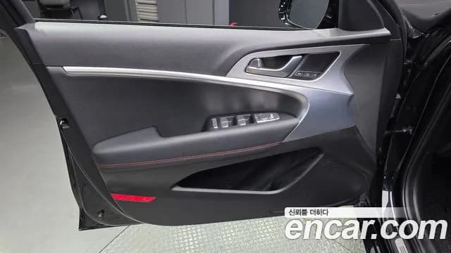 2020 Genesis G70 3.3T Sport Sold VIN KMTG741EBLU069042 – exterior detail 2020 Genesis G70 3.3T Sport Sold VIN KMTG741EBLU069042 – exterior detail