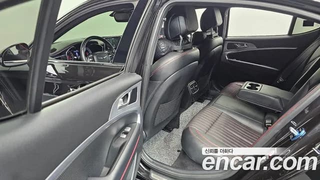 2018 Genesis G70 3.3T Sport AWD Sold VIN KMTG741EDJU023745 – trunk area 2018 Genesis G70 3.3T Sport AWD Sold VIN KMTG741EDJU023745 – trunk area