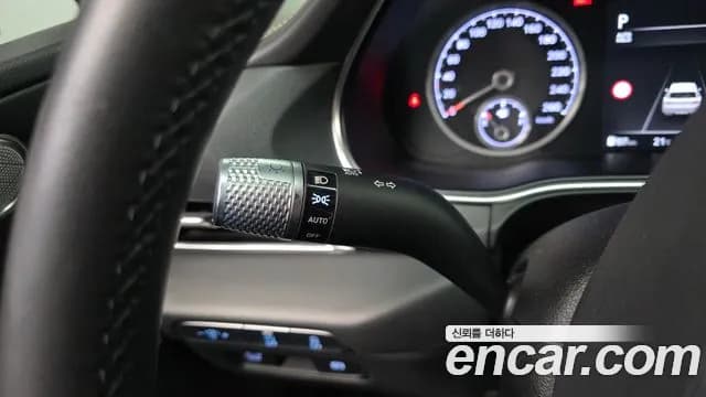 2022 Genesis GV80 2.5T Gasoline 2WD Sold VIN KMTHA81BBNU096990 – interior seats 2022 Genesis GV80 2.5T Gasoline 2WD Sold VIN KMTHA81BBNU096990 – interior seats