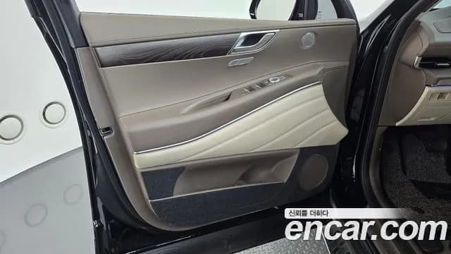 2020 Genesis GV80 2.5T Gasoline AWD Sold VIN KMTHA81BDLU008943 – front exterior 2020 Genesis GV80 2.5T Gasoline AWD Sold VIN KMTHA81BDLU008943 – front exterior