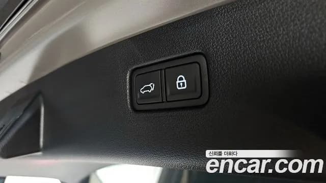 2021 Genesis GV80 2.5T Gasoline AWD Sold VIN KMTHA81BDMU054667 – exterior detail 2021 Genesis GV80 2.5T Gasoline AWD Sold VIN KMTHA81BDMU054667 – exterior detail