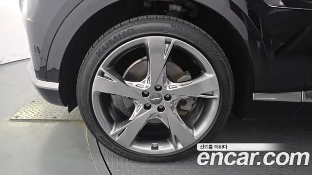 2021 Genesis GV80 2.5T Gasoline AWD Sold VIN KMTHA81BDMU058095 – exterior detail 2021 Genesis GV80 2.5T Gasoline AWD Sold VIN KMTHA81BDMU058095 – exterior detail