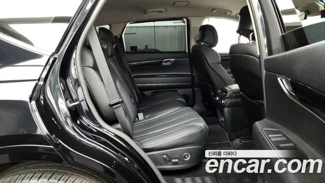 2021 Genesis GV80 2.5T Gasoline AWD Sold VIN KMTHA81BDMU063865 – trunk area 2021 Genesis GV80 2.5T Gasoline AWD Sold VIN KMTHA81BDMU063865 – trunk area