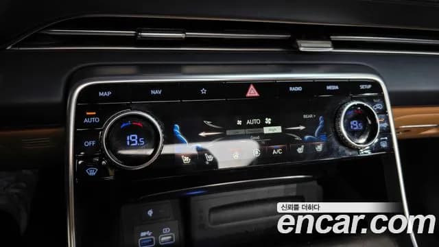 2022 Genesis GV80 2.5T Gasoline AWD Sold VIN KMTHA81BDNU083666 – photo 15 2022 Genesis GV80 2.5T Gasoline AWD Sold VIN KMTHA81BDNU083666 – photo 15