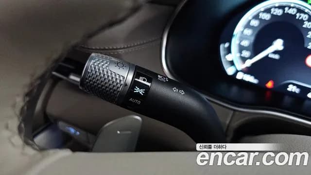 2022 Genesis GV80 2.5T Gasoline AWD Sold VIN KMTHA81BDNU107806 – trunk area 2022 Genesis GV80 2.5T Gasoline AWD Sold VIN KMTHA81BDNU107806 – trunk area