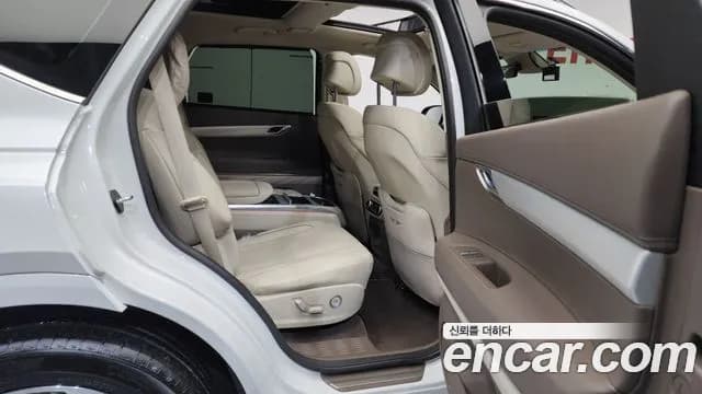 2023 Genesis GV80 2.5T Gasoline AWD Sold VIN KMTHA81BDPU137972 – trunk area 2023 Genesis GV80 2.5T Gasoline AWD Sold VIN KMTHA81BDPU137972 – trunk area