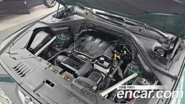 2023 Genesis GV80 2.5T Gasoline AWD Sold VIN KMTHA81BDPU144791 – trunk area 2023 Genesis GV80 2.5T Gasoline AWD Sold VIN KMTHA81BDPU144791 – trunk area