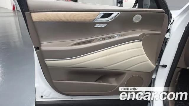 2023 Genesis GV80 2.5T Gasoline AWD Sold VIN KMTHA81BDPU163419 – trunk area 2023 Genesis GV80 2.5T Gasoline AWD Sold VIN KMTHA81BDPU163419 – trunk area