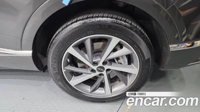 2024 Genesis GV80 2.5T Gasoline AWD Sold VIN KMTHA81BDRU187893 – engine bay 2024 Genesis GV80 2.5T Gasoline AWD Sold VIN KMTHA81BDRU187893 – engine bay