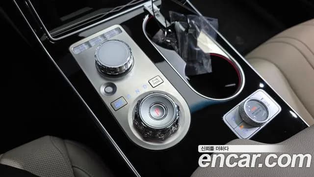 2024 Genesis GV80 2.5T Gasoline AWD Sold VIN KMTHA81BDRU223030 – exterior detail 2024 Genesis GV80 2.5T Gasoline AWD Sold VIN KMTHA81BDRU223030 – exterior detail