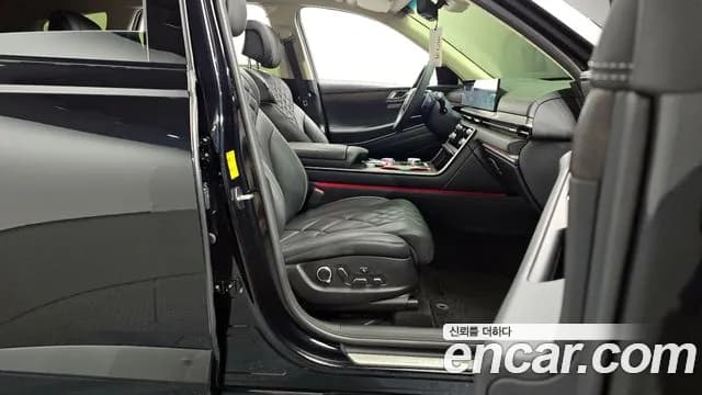 2024 Genesis GV80 2.5T Gasoline AWD Sold VIN KMTHA81BDRU223945 – trunk area 2024 Genesis GV80 2.5T Gasoline AWD Sold VIN KMTHA81BDRU223945 – trunk area
