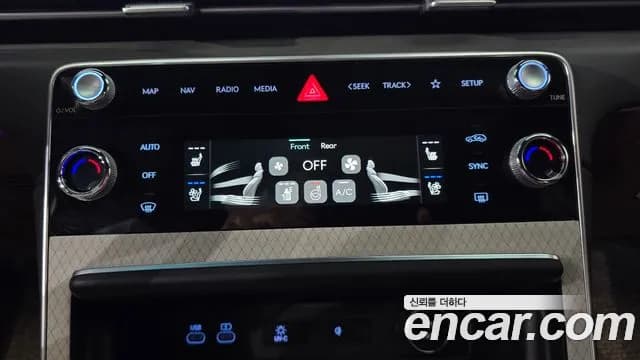 2024 Genesis GV80 2.5T Gasoline AWD Sold VIN KMTHA81BDRU241695 – interior seats 2024 Genesis GV80 2.5T Gasoline AWD Sold VIN KMTHA81BDRU241695 – interior seats