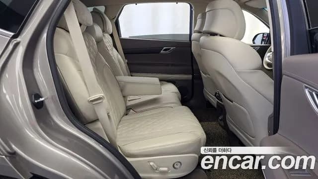 2020 Genesis GV80 3.0 Diesel AWD Sold VIN KMTHB81DDLU003506 – trunk area 2020 Genesis GV80 3.0 Diesel AWD Sold VIN KMTHB81DDLU003506 – trunk area