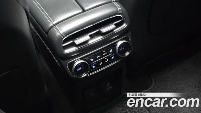 2020 Genesis GV80 3.0 Diesel AWD Sold VIN KMTHB81DDLU014728 – trunk area 2020 Genesis GV80 3.0 Diesel AWD Sold VIN KMTHB81DDLU014728 – trunk area